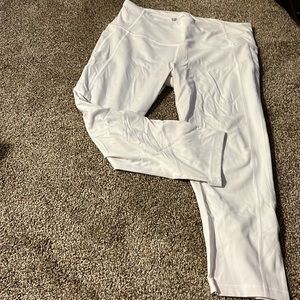 L Victoria Secret white capris leggings
